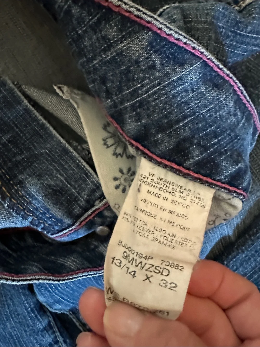 Wrangler  Straight Jeans - Faded Blue Denim